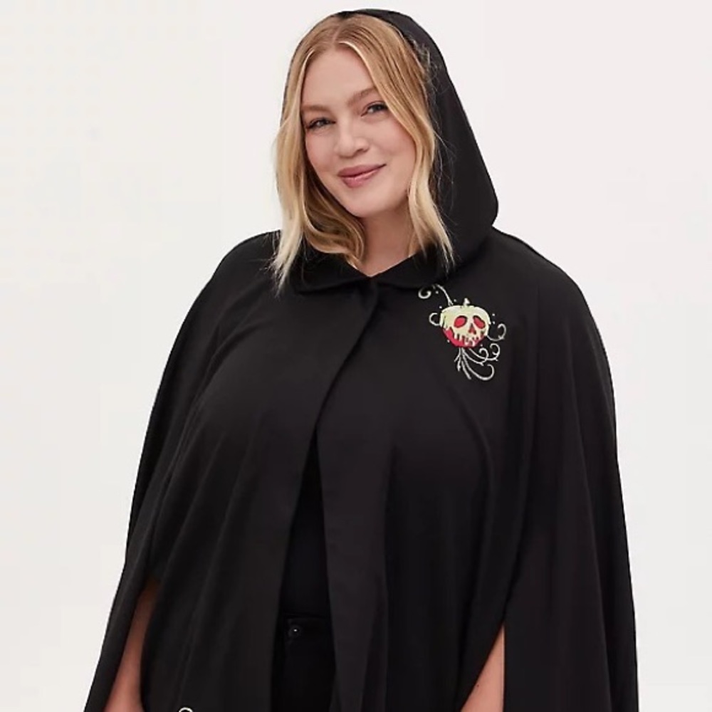 COPY - Torrid Disney Poison apple cape size 2